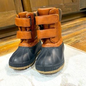 Gap baby duck boots